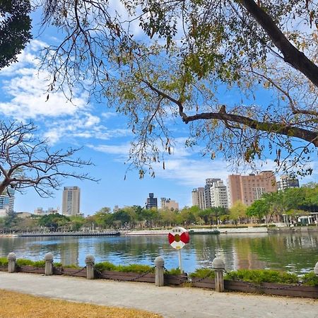 Holiday Inn Express Kaohsiung Love River By Ihg Eksteriør bilde