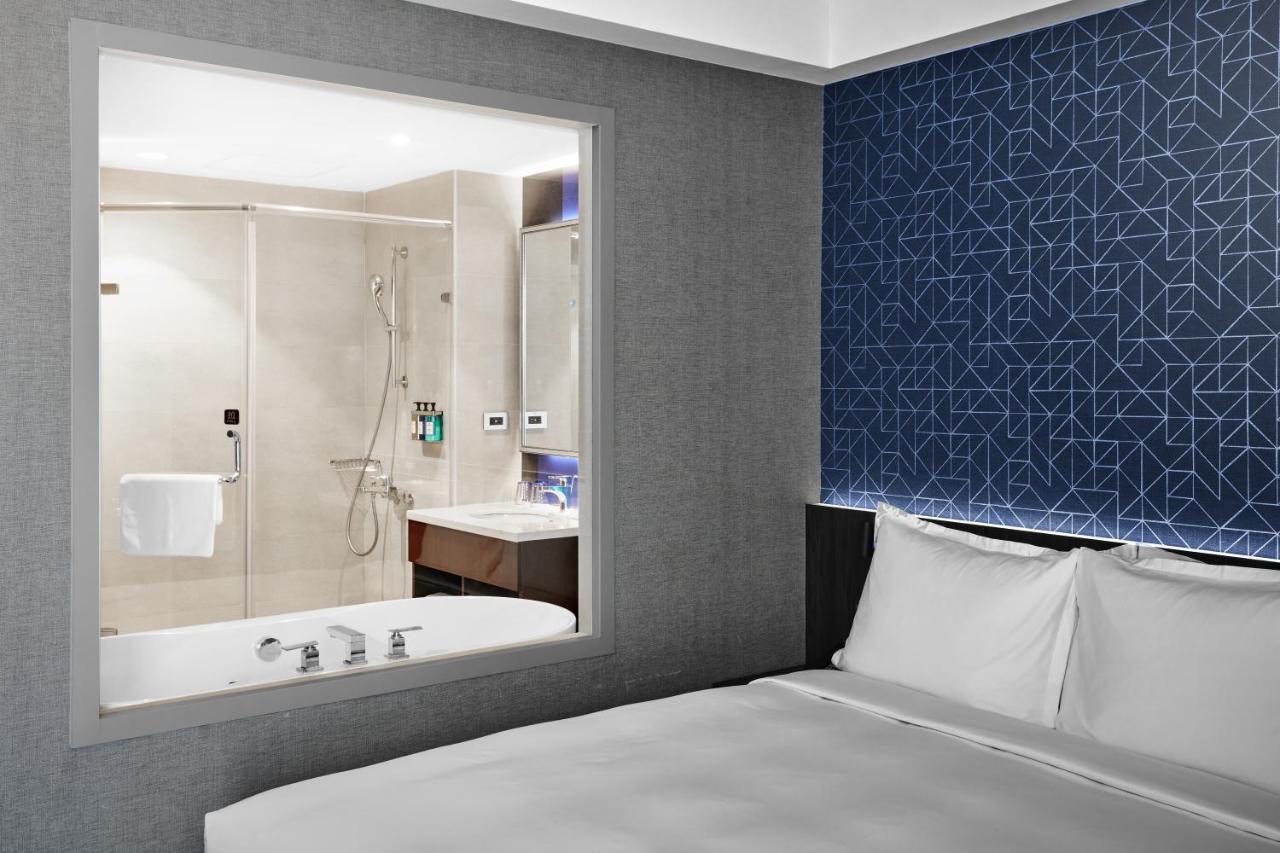 Holiday Inn Express Kaohsiung Love River By Ihg Eksteriør bilde