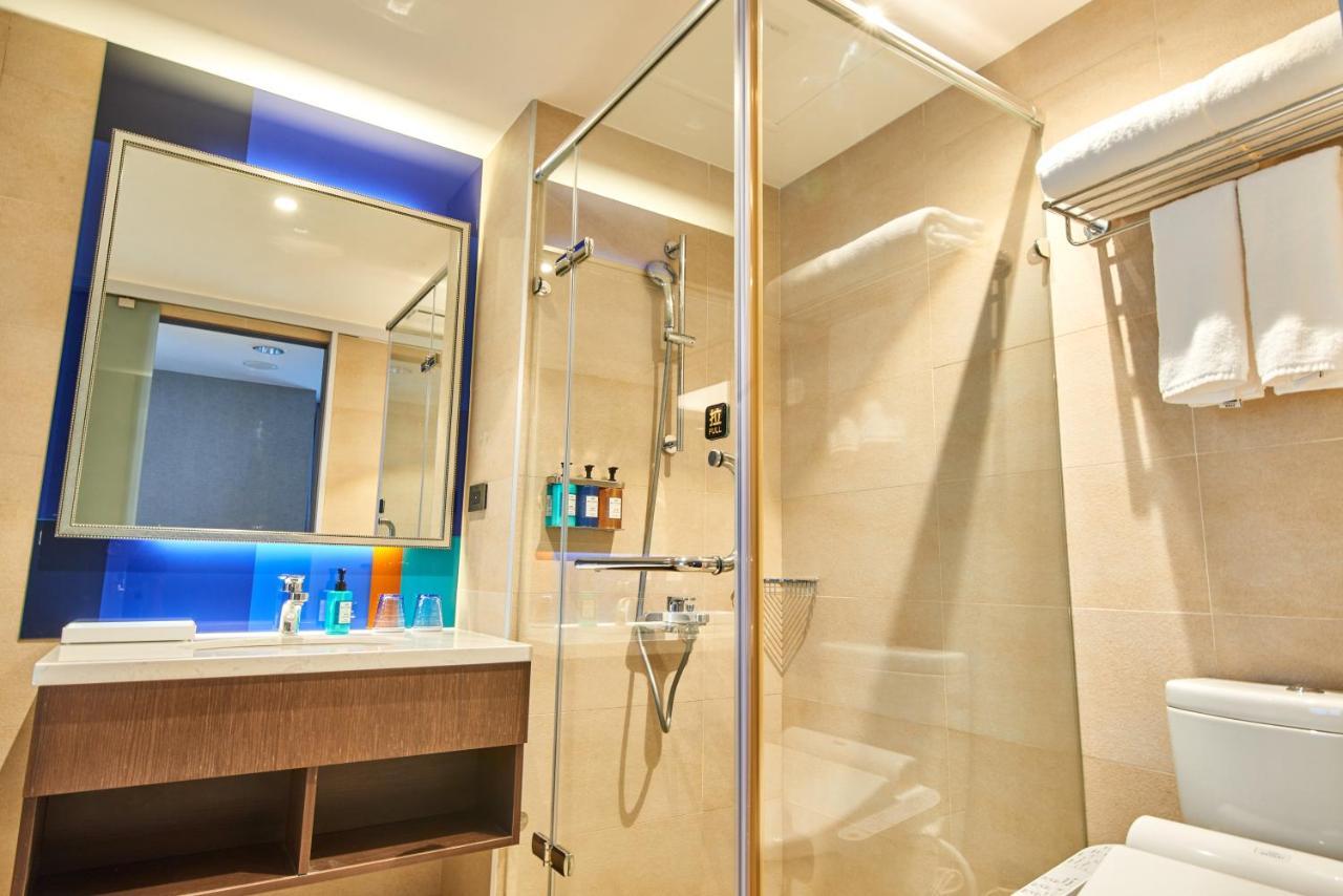 Holiday Inn Express Kaohsiung Love River By Ihg Eksteriør bilde