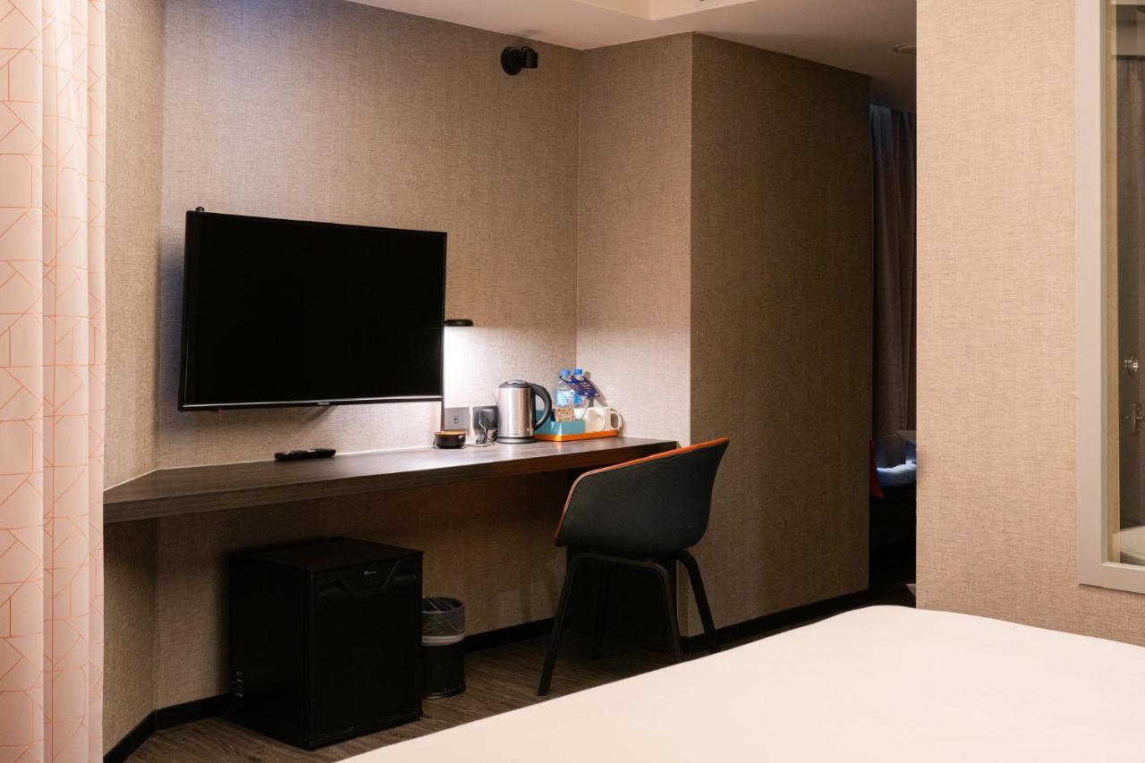Holiday Inn Express Kaohsiung Love River By Ihg Eksteriør bilde