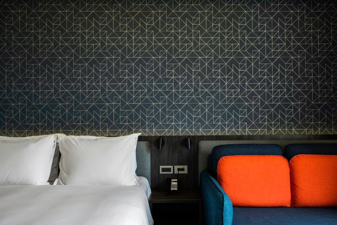 Holiday Inn Express Kaohsiung Love River By Ihg Eksteriør bilde